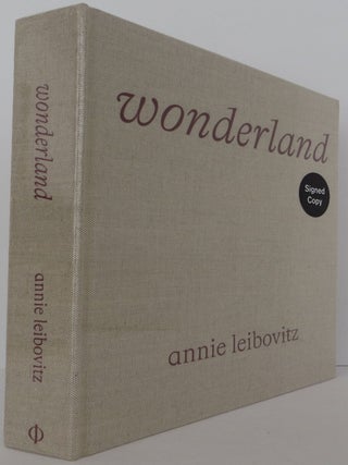 Item #2201001 Wonderland. Annie Leibovitz