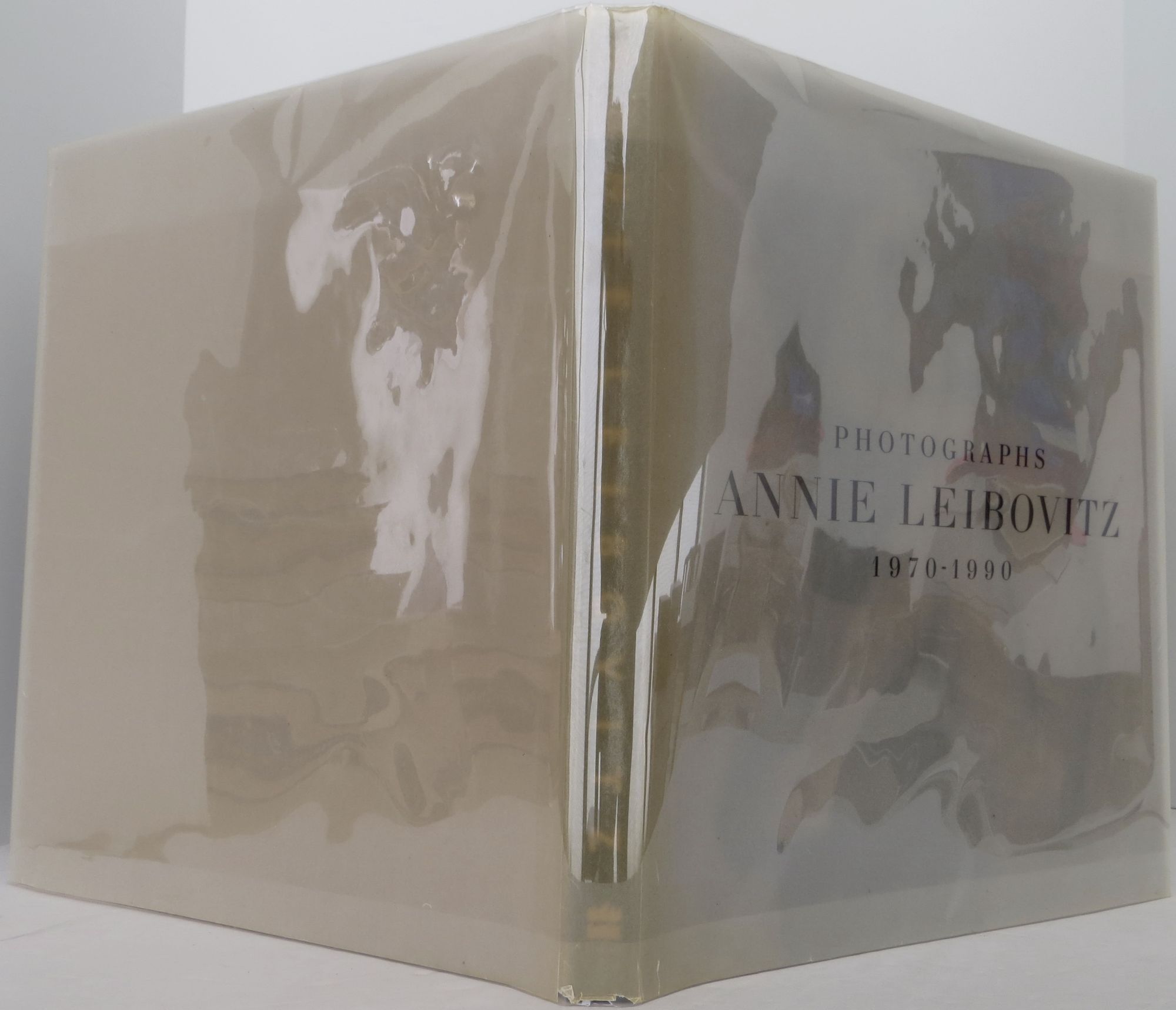 Annie Leibovitz Photographs 1970 1990 Annie Leibovitz First annie-leibovitz-photographs-1970-1990-annie-leibovitz-first