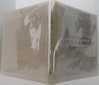 Item #2310013 Annie Leibovitz: Photographs 1970-1990. Annie Leibovitz